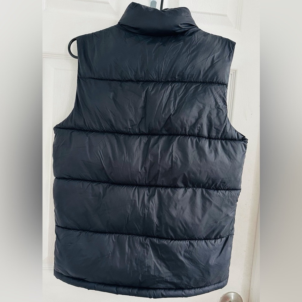 Old Navy Black Puffer Vest - Picture 2 of 8